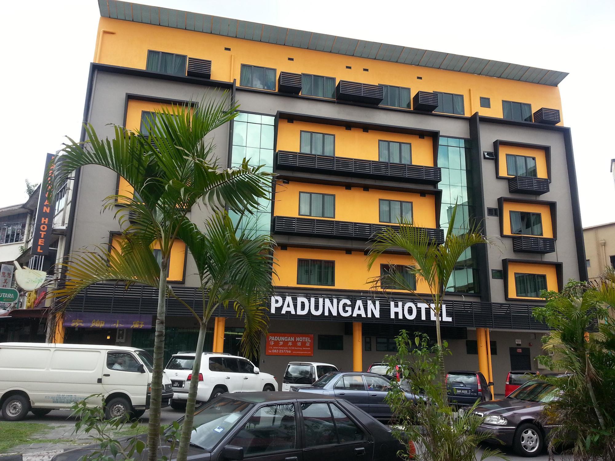 Padungan Hotel Kuching Esterno foto